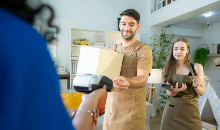 Drobne usługi a płatności online od klientów – wszystko, co musisz wiedzieć